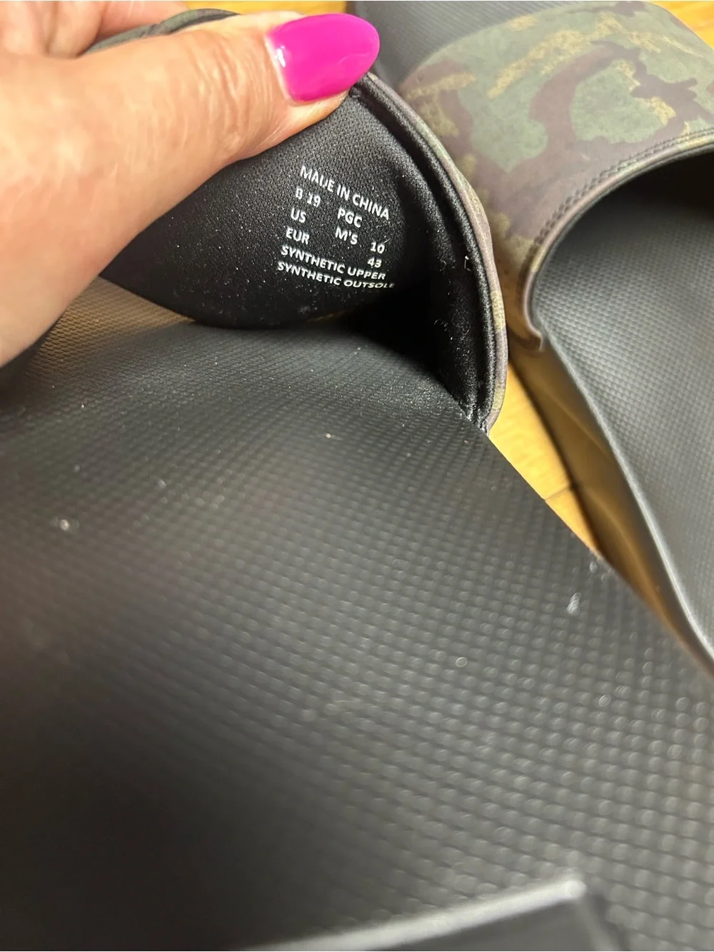 REEF MENS Phanton or Fanning waterproof slides. NWOT. Camo print size 10